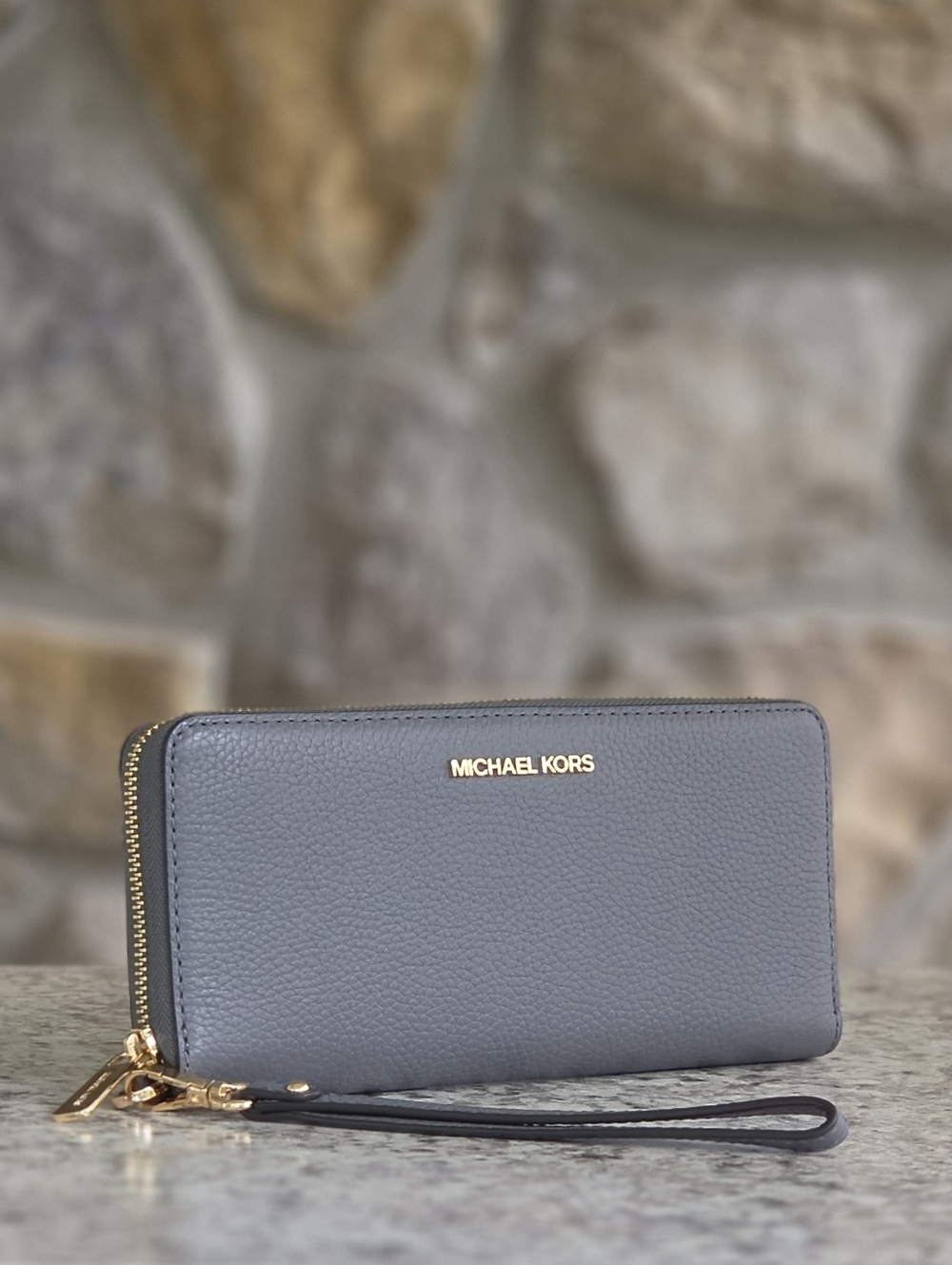 Michael Kors Jet Set Continental Large Grey Wristlet Wallet
